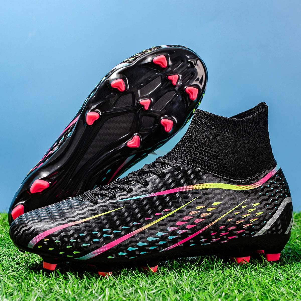 Les chaussures de football AG FG pour hommes sont fabriquées en tissu tissé en PU souple, avec une semelle extérieure en TPU antichoc et une excellente adhérence sur le gazon.
