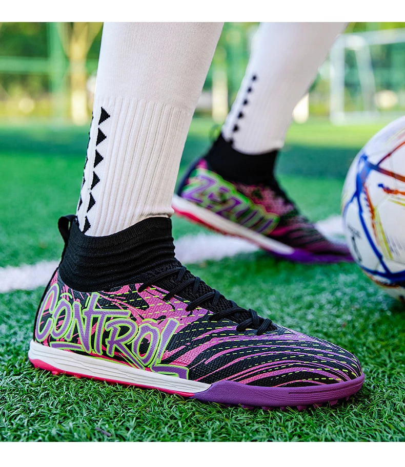 Men Women Football Boots Outdoor Soccer Cleats Non-slip Football Field Boots Ultralight Futsal Sneakers TF/FG Spiked Soccer Shoe
