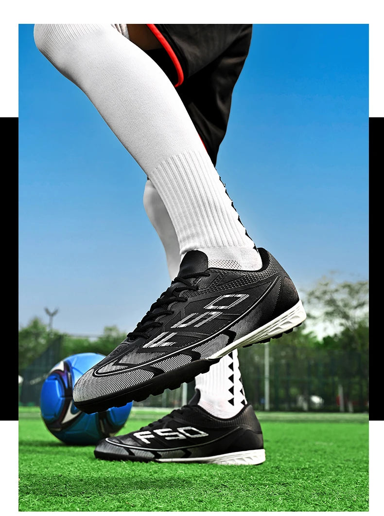 Nouvelles chaussures de football pour hommes, chaussures de sport respirantes, chaussures de football d'extérieur antidérapantes, chaussures de futsal de haute qualité, haute tige, ultralégères, pour les matchs