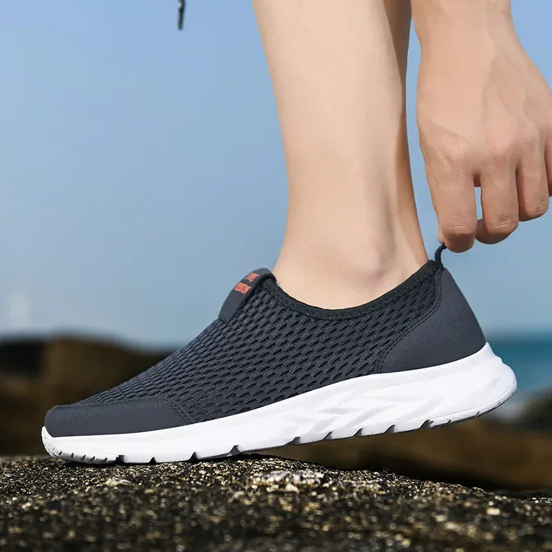 2025 new shoes men loafers, light walking breathable summer comfortable casual shoes, men's sneakers zapatillas hombre plus