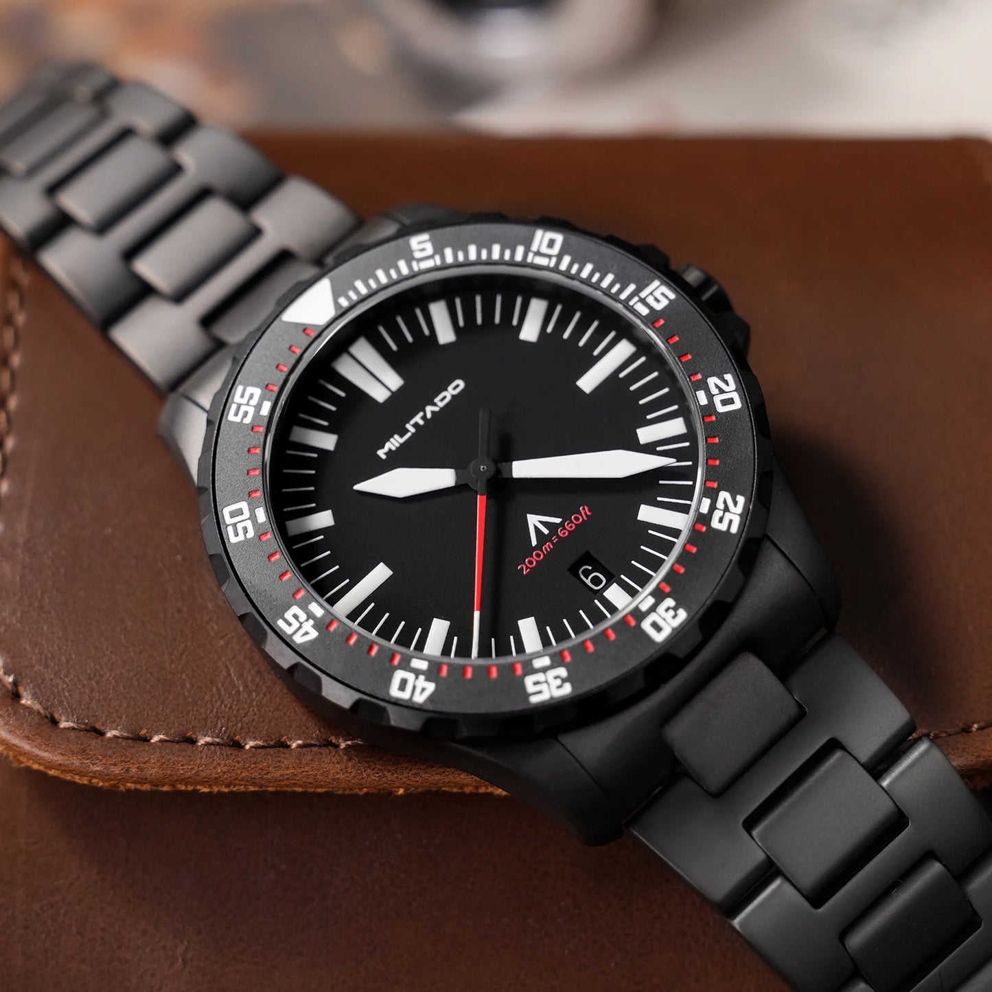 Militado ML16 39mm Quartz Dive Watch Sapphire Crystal 200M Water Resistant Ceramic Bezel BGW9 Lume Screw Down Crown