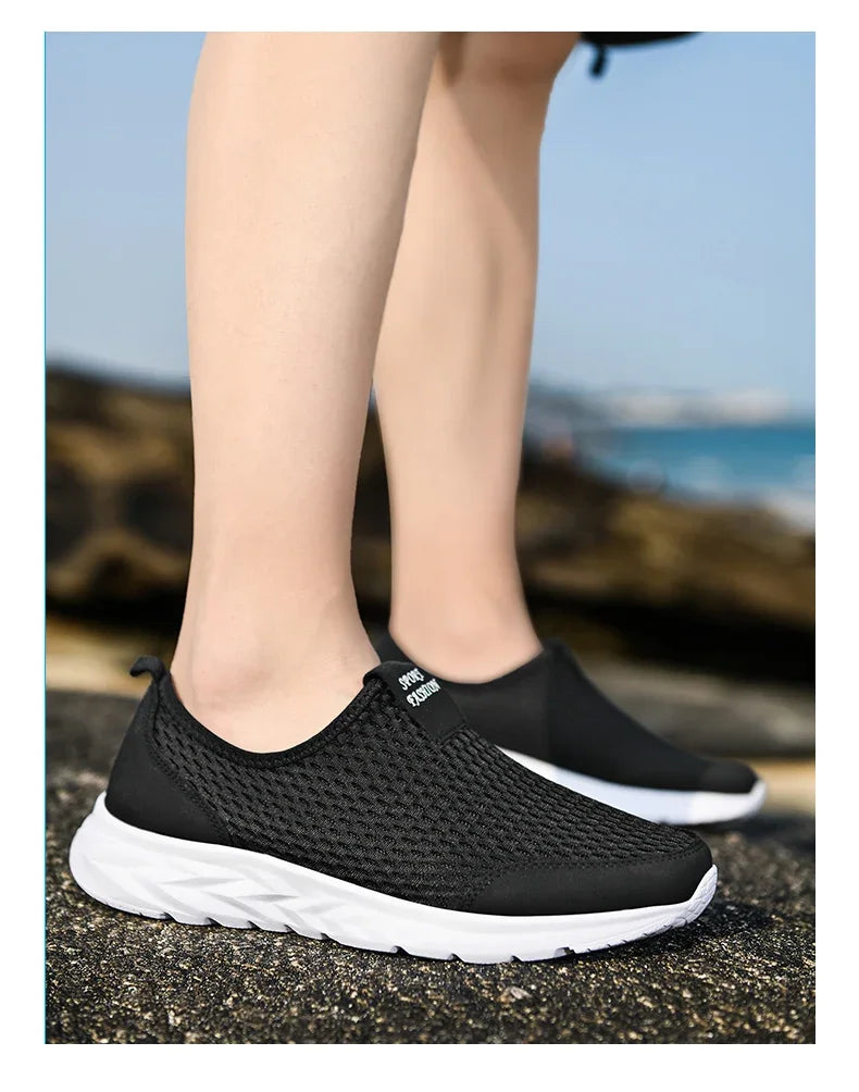 2025 new shoes men loafers, light walking breathable summer comfortable casual shoes, men's sneakers zapatillas hombre plus