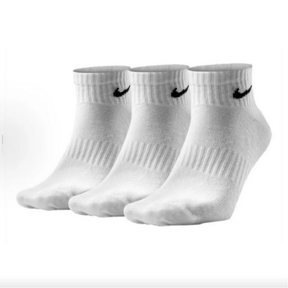 Calzini da basket casual imbottiti a taglio medio Nike, confezione mista unisex, bianchi SX7667-100