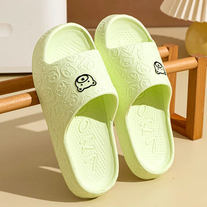 Pantoufles d'été pour hommes et femmes, sandales imprimées petit ours, salle de bain intérieure, antidérapantes, douces, chaussures décontractées pour dortoir, Couple