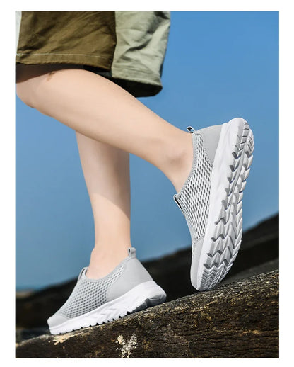 2025 new shoes men loafers, light walking breathable summer comfortable casual shoes, men's sneakers zapatillas hombre plus