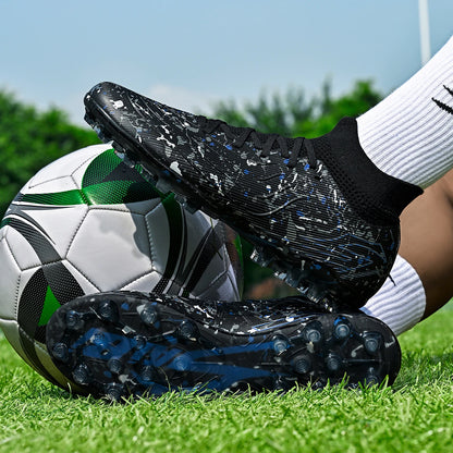 Chaussures de football pour hommes, modèle AG FG, tige en maille ultra-légère, soutien stable de la voûte plantaire, idéales pour les entraînements prolongés sur terrain de gazon extérieur.
