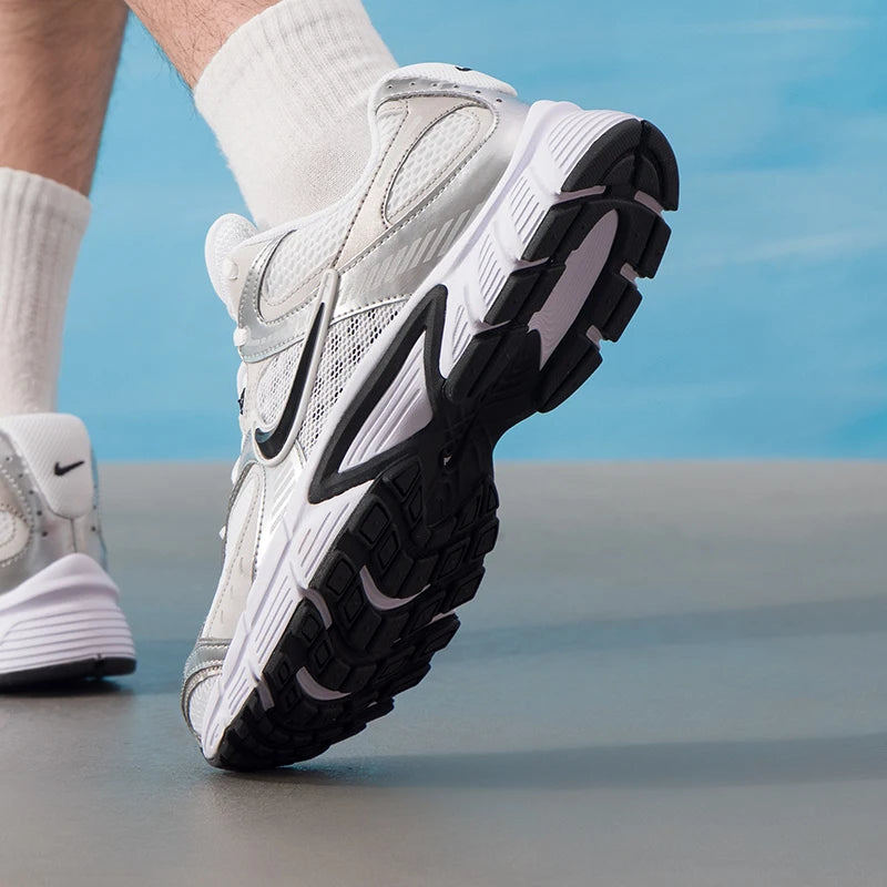 Nike (Nike) V5 Rnr Sportschuhe für Herren, trendige und modische Trainingsschuhe, bequeme Low-Top-Freizeitschuhe Hj5228-104