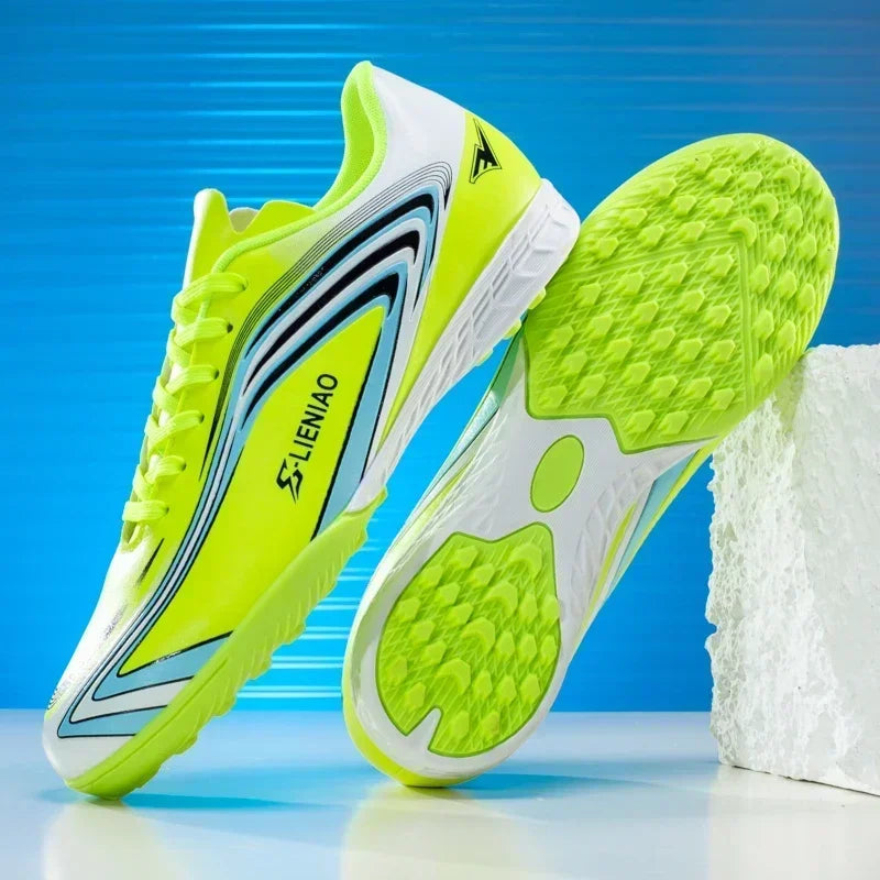 Nouvelles chaussures de football pour hommes, crampons de futsal, chaussures de soccer, chaussures de match, baskets d'intérieur de haute qualité, best-seller, antidérapantes, pour entraînement et extérieur