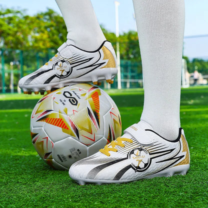 Nouvelles chaussures de football pour enfants, chaussures de sport pour terrain, chaussures de football pour garçons, chaussures de futsal, chaussures de sport d'intérieur à crampons, chaussures de football originales à c