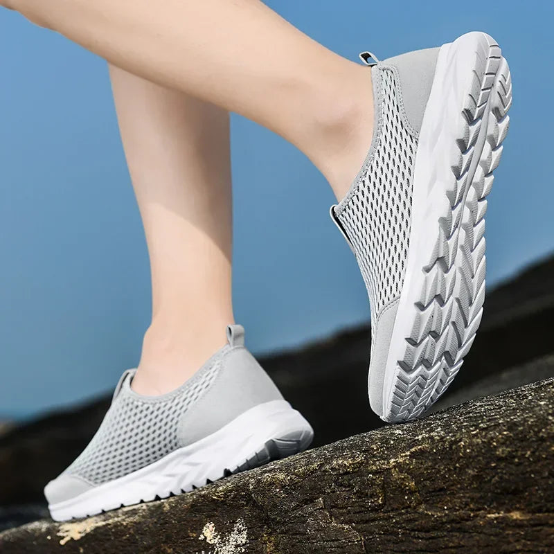 2025 new shoes men loafers, light walking breathable summer comfortable casual shoes, men's sneakers zapatillas hombre plus