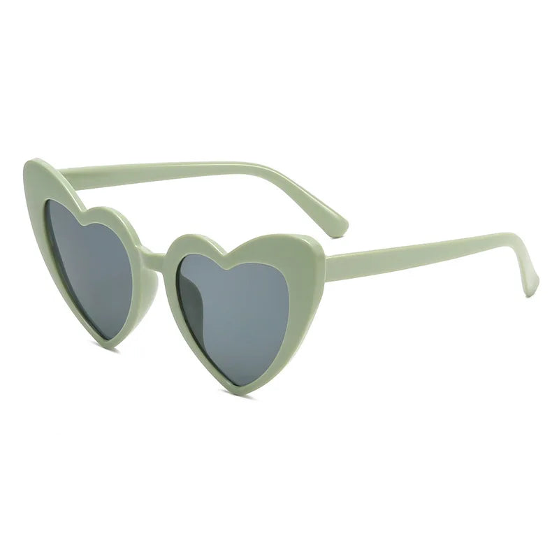 Vintage-retro Instagram-inspirerade hjärtformade, genomskinliga, rosa, glänsande solglasögon för tjejer – strandfest, födelsedag, foto, mode, glasögon