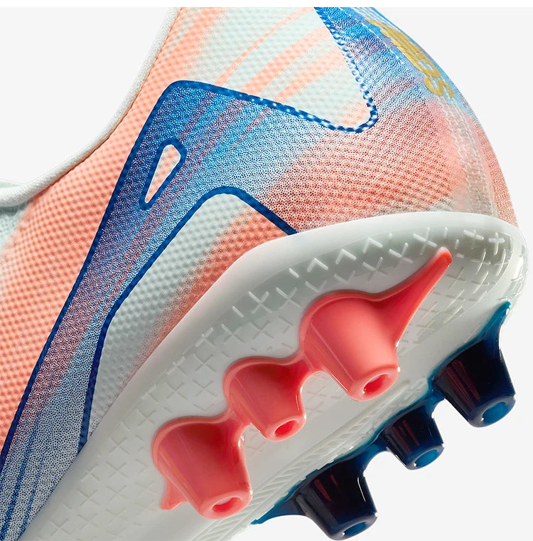 Nike:n aidot syksyn uudet miesten matalaprofiiliset jalkapallokengät FZ1389-300