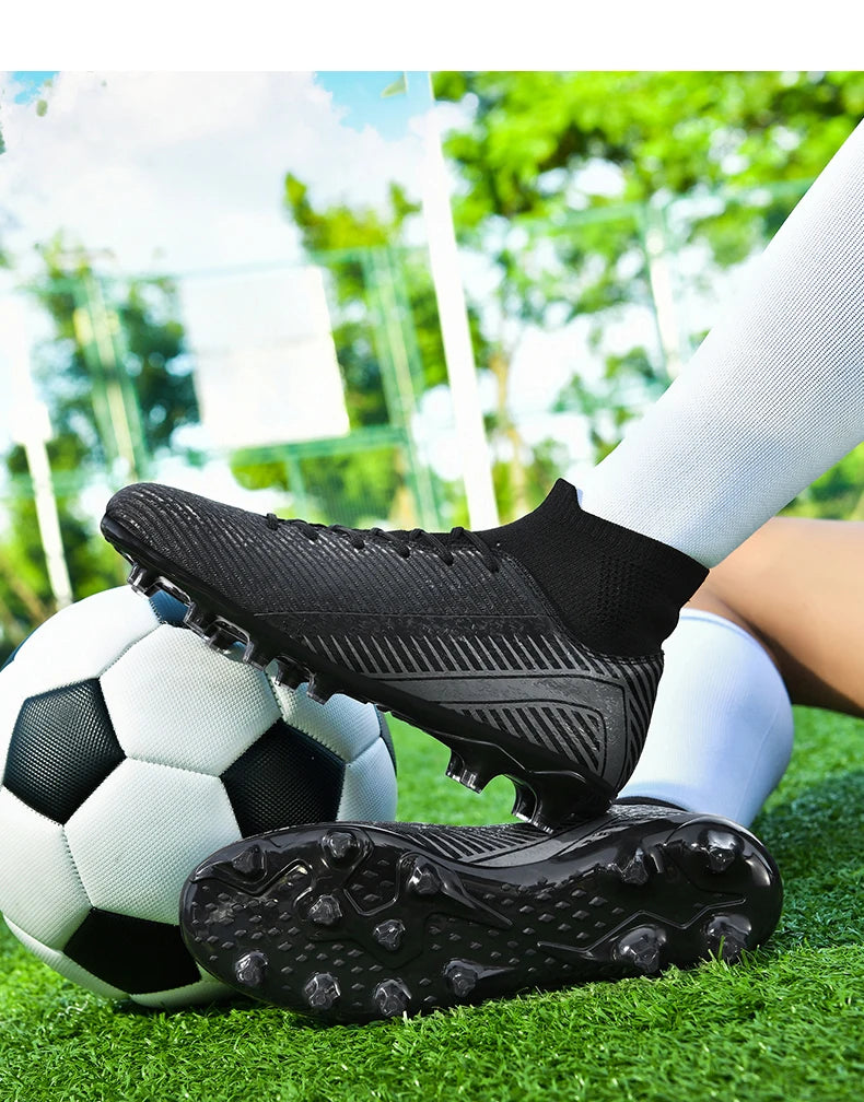 Nouvelles chaussures de football professionnelles pour hommes, chaussures de football antidérapantes, unisexes, respirantes, chaussures de futsal, nouvelles chaussures à crampons, livraison directe, ultralégères