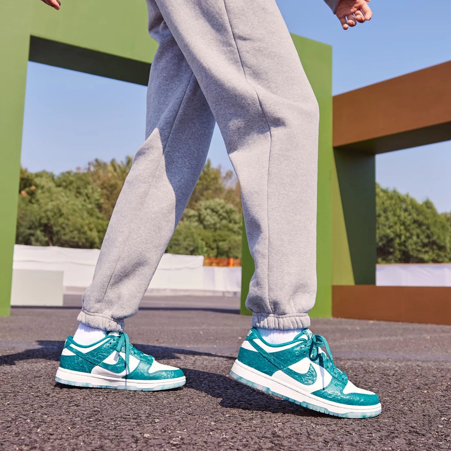 Nike Official Authentic Dunk Low para mujer, zapatillas deportivas retro ligeras con amortiguación DV3029-100