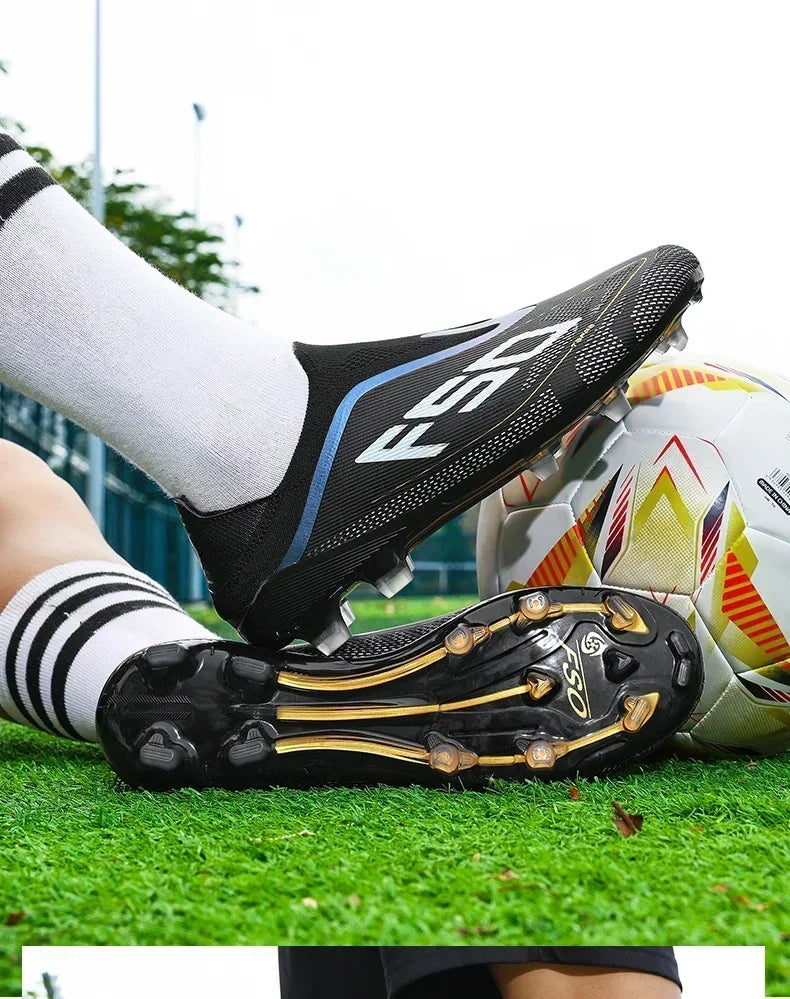 Nouvelles chaussures de football pour hommes, crampons de gazon très vendus, chaussures de football respirantes, chaussures de match de haute qualité, baskets antidérapantes pour garçons, légères pour l'extérieur