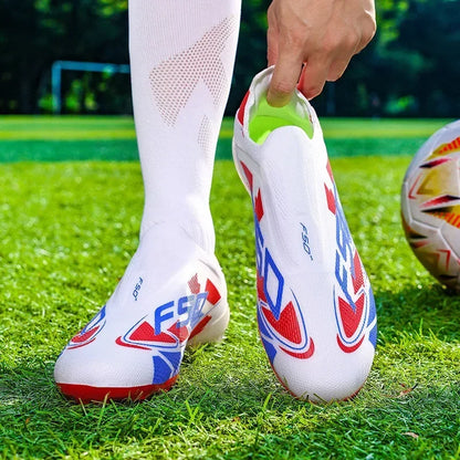 Nouvelles chaussures de football pour hommes, crampons de gazon très vendus, chaussures de football respirantes, chaussures de match de haute qualité, baskets antidérapantes pour garçons, légères pour l'extérieur