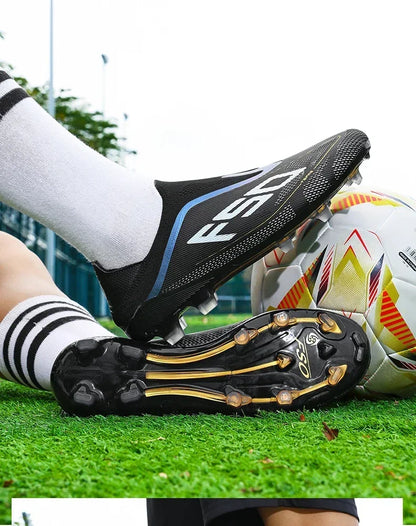 Nouvelles chaussures de football pour hommes, légères, très vendues, de haute qualité, crampons pour terrain en herbe, chaussures de football mi-hautes, baskets antidérapantes pour l'extérieur.