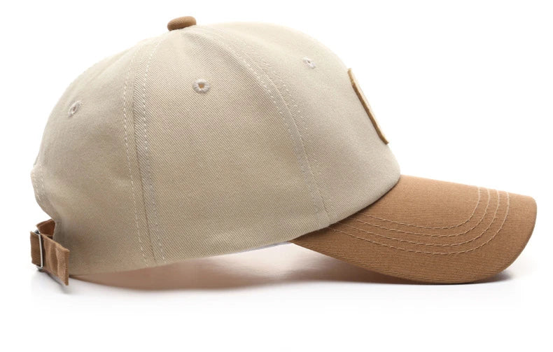 Vintage baseballkasket med broderet C-bogstav | Tofarvet design, justerbar rem, unisex til mænd og kvinder