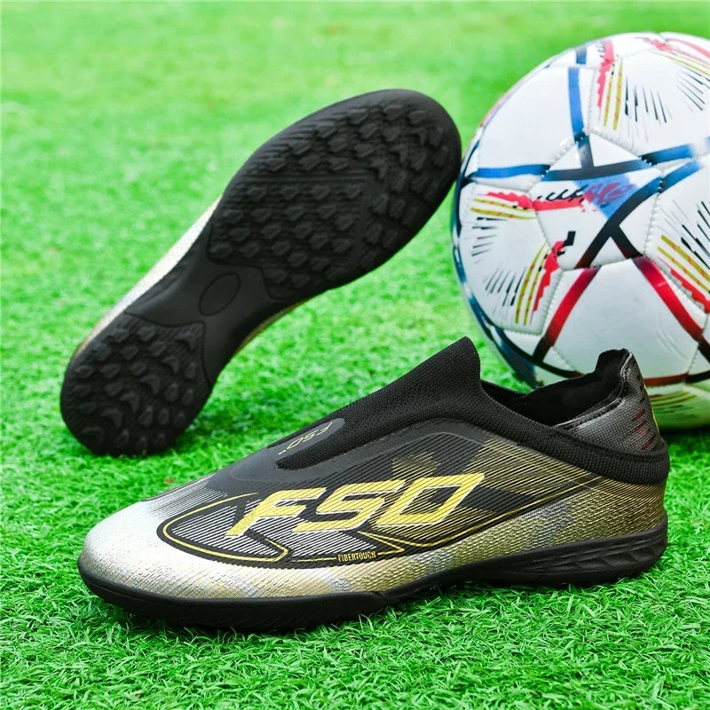 Nouvelles chaussures de football pour hommes, chaussures de sport à cheville haute, respirantes, pour futsal, antidérapantes, ultra-légères, chaussures de football de haute qualité pour matchs en extérieur.