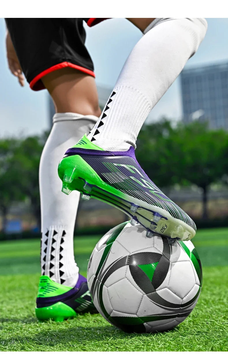 Nouvelles chaussures de football pour hommes, chaussures de soccer ultralégères, crampons, chaussures de futsal unisexes de haute qualité, vente chaude, baskets professionnelles TF/FG