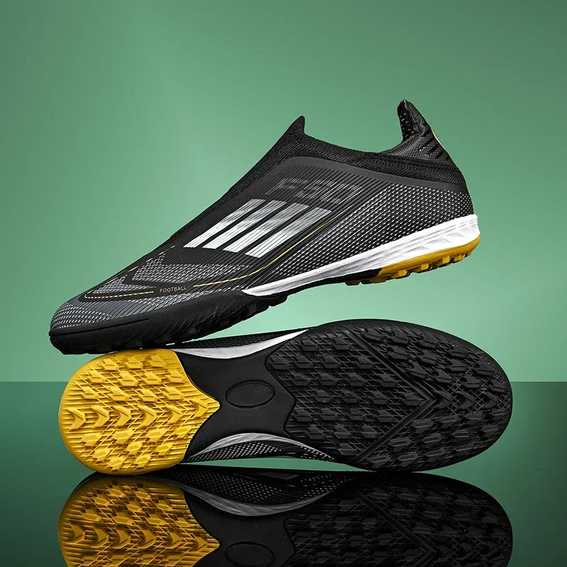 Nouvelles chaussures de football pour hommes, crampons longs d'entraînement, chaussures de football pour matchs en extérieur, crampons pour garçons et adultes, respirantes, antidérapantes, confortables pour le sport