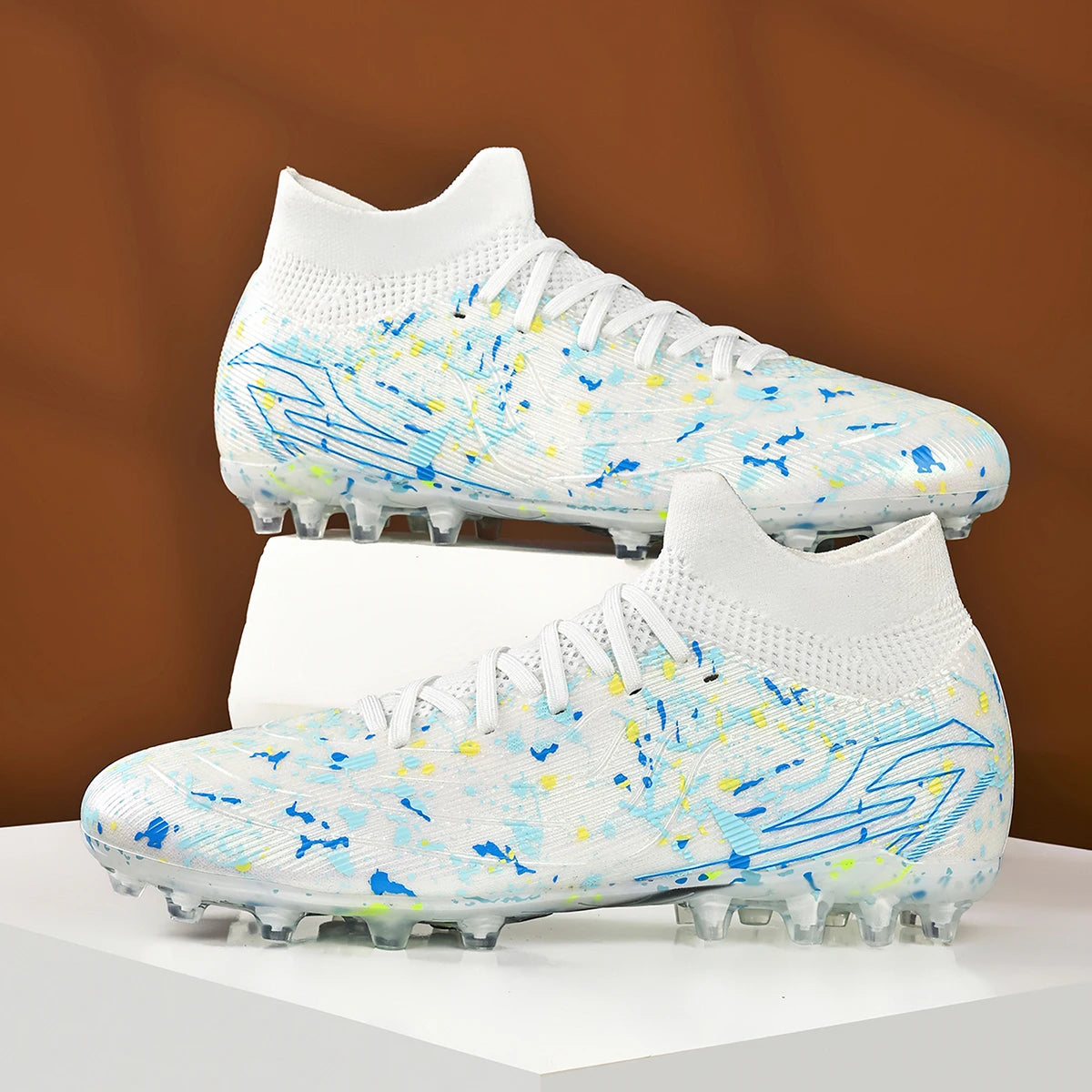 Chaussures de football unisexes AG FG, conception à crampons mixtes anti-casse, cuir synthétique souple, idéales pour les matchs de football amateur le week-end