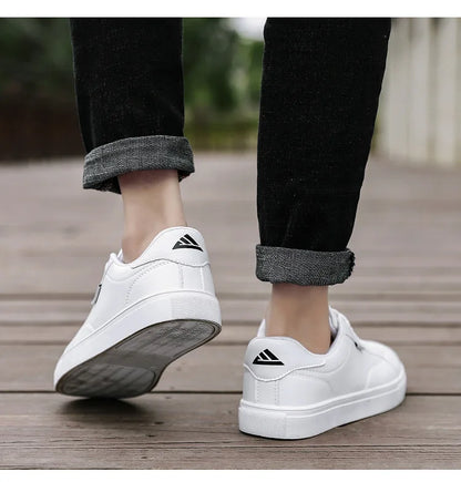 Men's Casual Skateboarding Shoes White Shoes Outdoors Leisure Sneakers Breathable Walking Shoes Flat Shoes Chaussure Homme 39-48