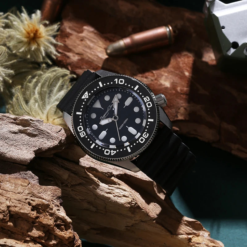 【Escapement Time】Quartz 2S60 Movement Diver Water Sapphire Ceramic Bezel BGW9 300M Waterproof The battery lasts for ten years