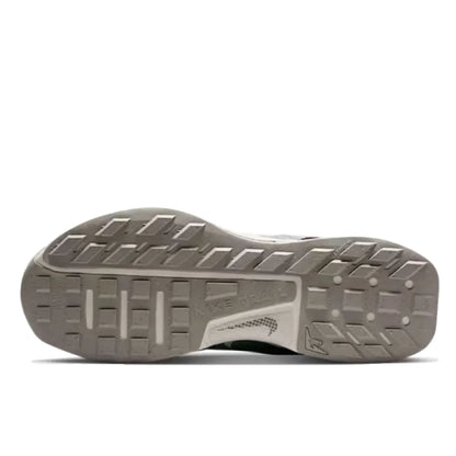 NIKE JUNIPER TRAIL 3 Herren-Laufschuhe: bequem, rutschfest, strapazierfähig, braun/weiß, FQ0904-203