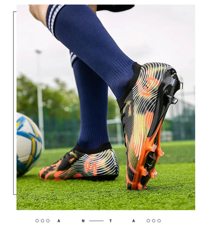 Nuove scarpe da calcio da uomo per partita outdoor, sneakers con tacchetti per erba, scarpe da football bestseller antiscivolo per ragazzi, alta qualità, alte e leggere