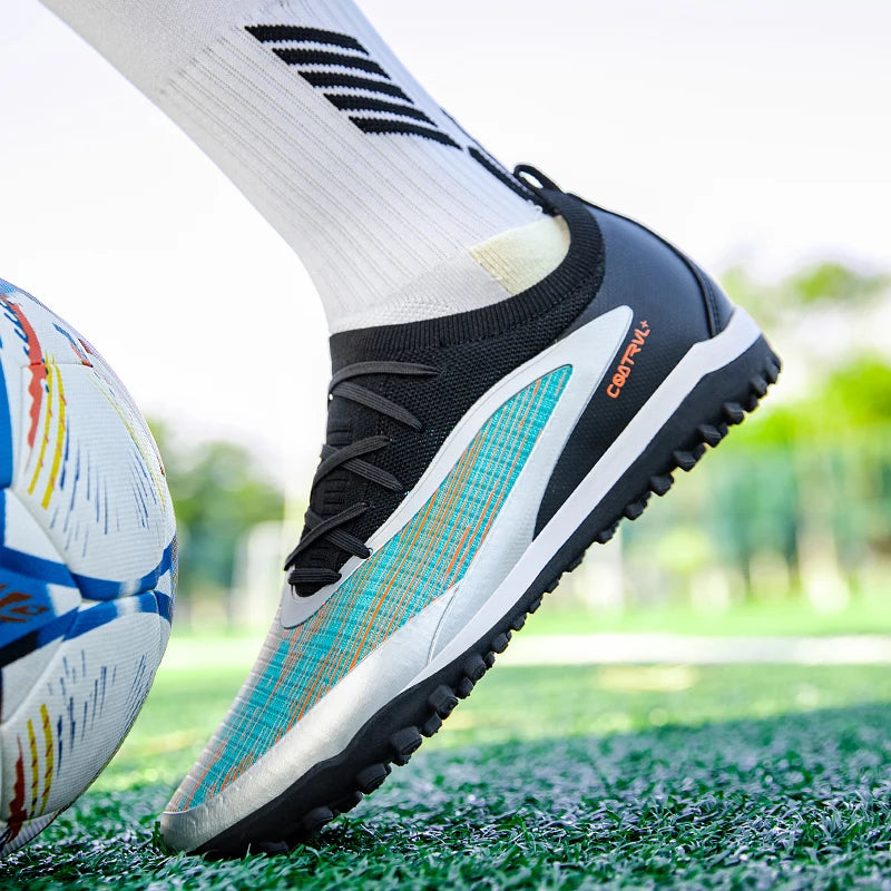 Scarpe da calcio TF da uomo, sneakers professionali per calcetto e futsal, scarpe da soccer casual da uomo di alta qualità per allenamento