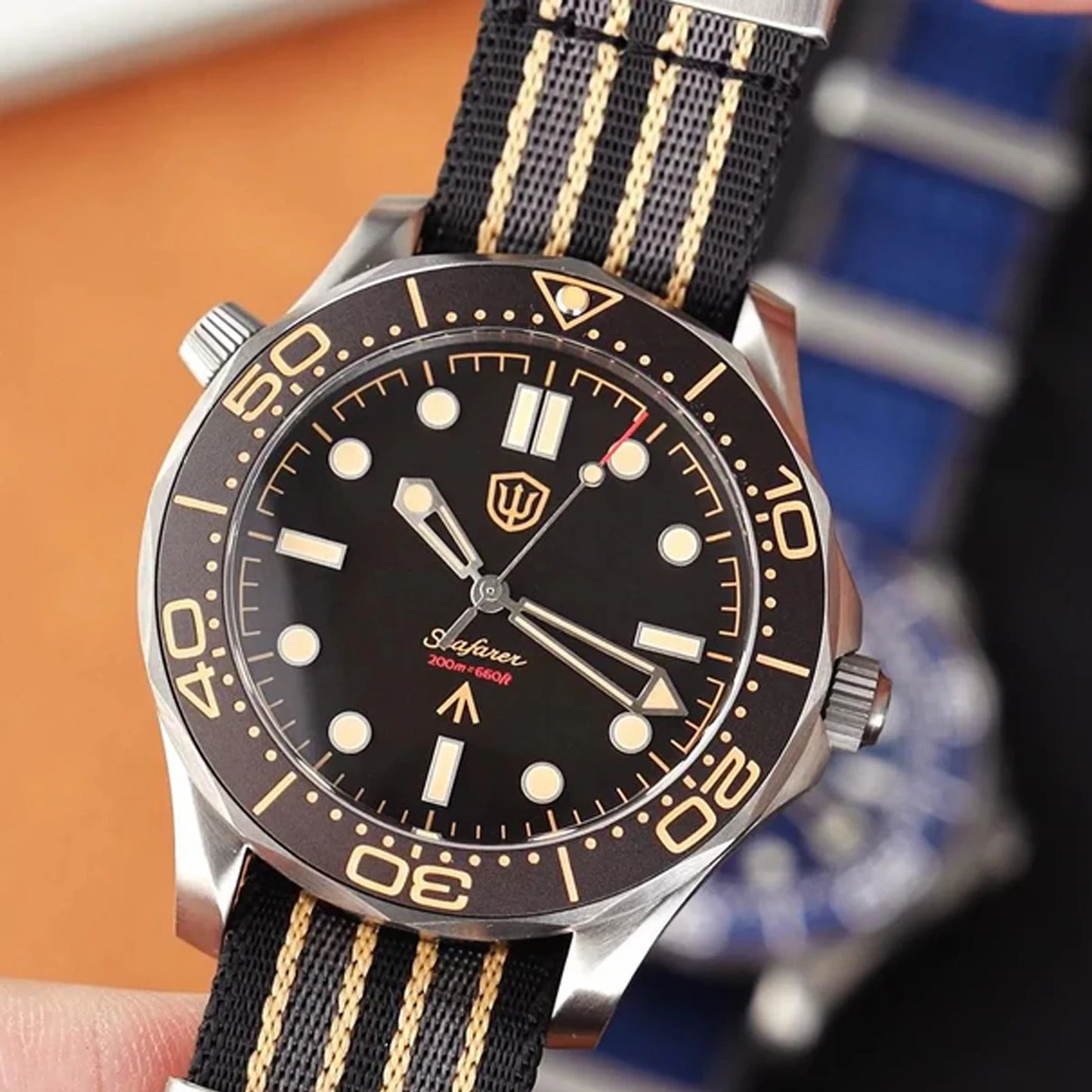 Watchdives 42mm Titanium Dive Watch NTTD VH31 Sweep Second Quartz Movement 200m Waterproof Super Luminous Men Watches
