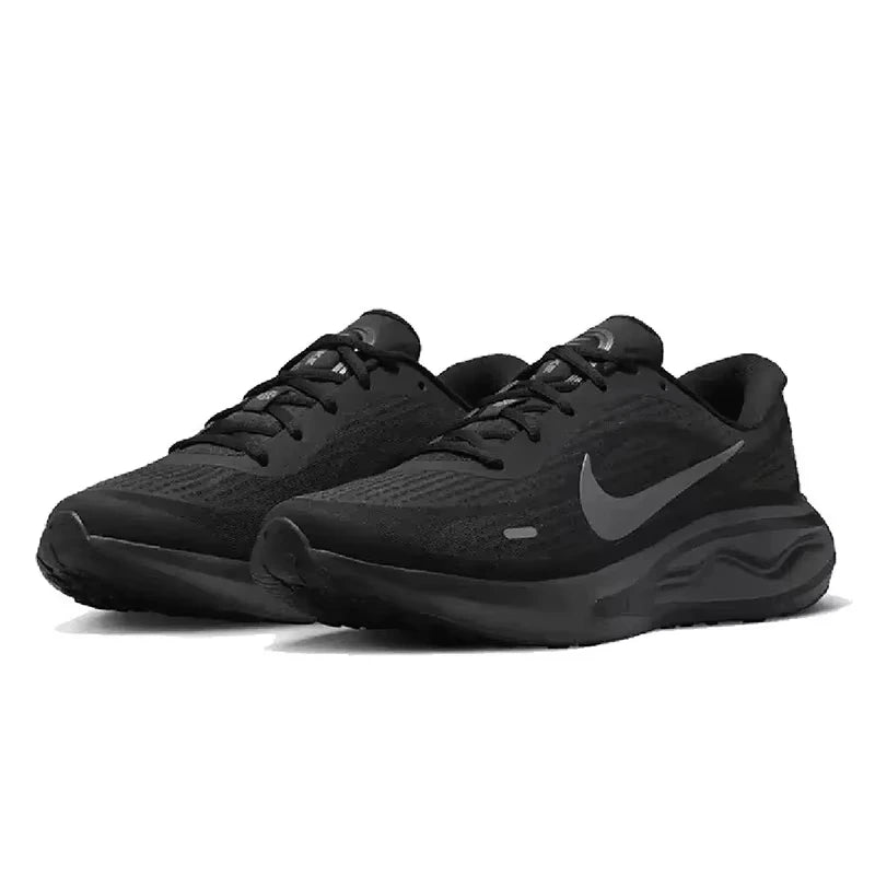Chaussures de course Nike pour hommes, modèle 7/24, FN0228-009, tige en tissu et en matière synthétique, respirantes, légères, idéales pour l’entraînement sportif.