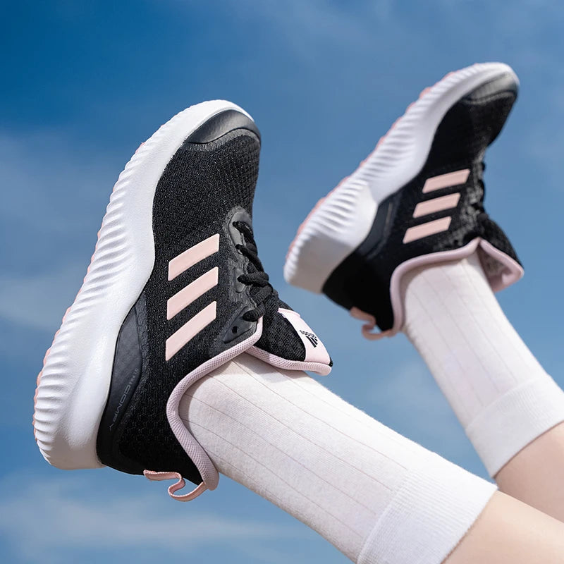 Chaussures de sport pour femmes Adidas, modèle original, légères, respirantes, idéales pour l’entraînement physique, avec amorti, pour la course à pied, modèle Id0352-4.