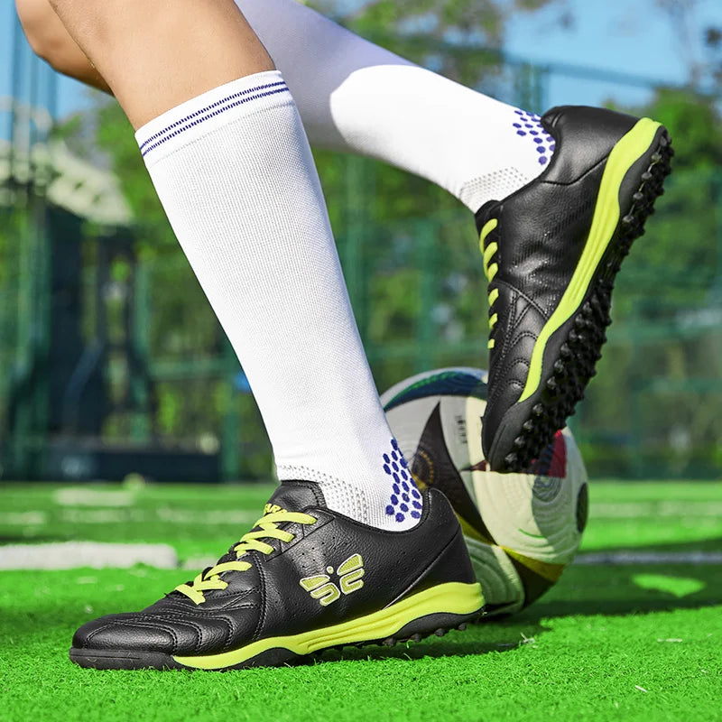 Nouvelles chaussures de football pour hommes, crampons de match, bottes de football TF/FG, baskets unisexes ultralégères pour gazon, vente chaude, haute qualité, professionnelles