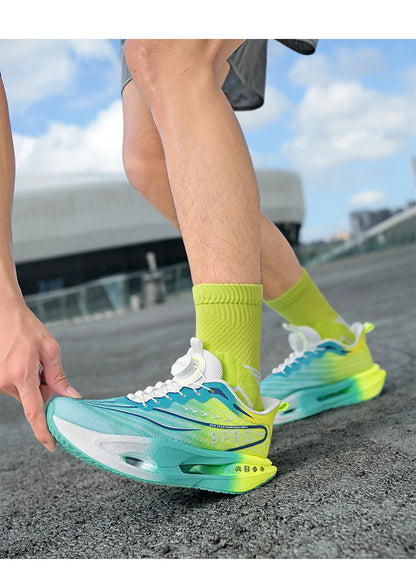 Unisex Performance Carbon Plate Running Shoes Wide Fit Non-Slip Breathable Racing Sports Sneakers for Men Women Workout Marathon