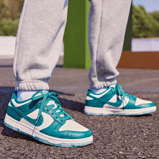 Nike Official Authentic Dunk Low para mujer, zapatillas deportivas retro ligeras con amortiguación DV3029-100