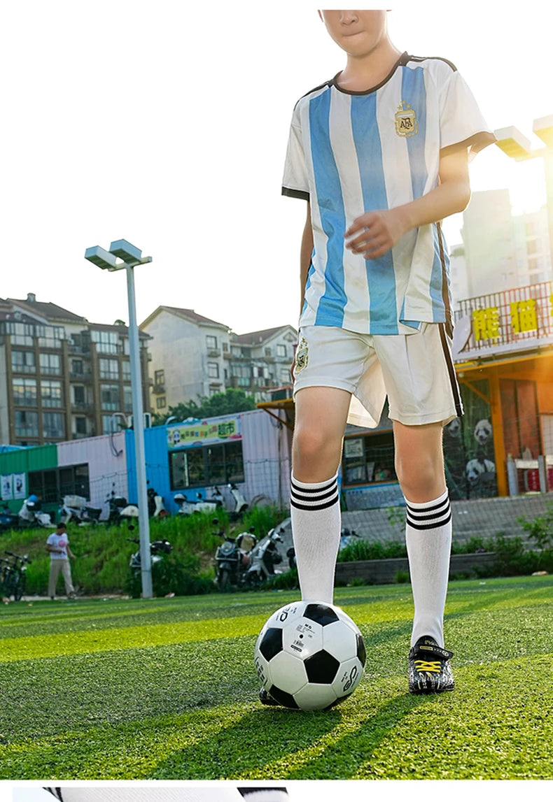 Chaussures de football pour hommes, chaussures de football professionnelles pour terrain en gazon, nouvelles chaussures de football résistantes, chaussures de football décontractées pour enfants, chaussures de football ant