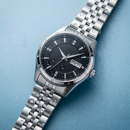 Orient mekanisk automatisk herreur med dobbelt kalender (dato og ugedag), krystalindekser og armbånd i rustfrit stål – Armbåndsur i professionel stil