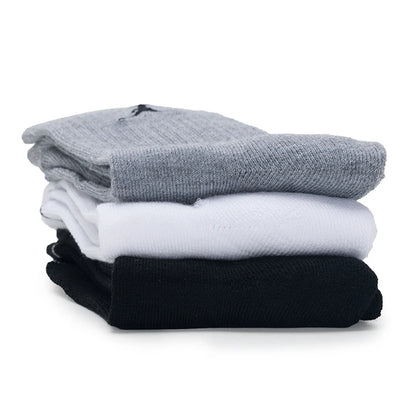 Nike Herren- und Damensocken, Freizeitsocken, Basketballsocken, bequeme, atmungsaktive Lauf- und Trainingssocken in mittlerer Länge (3 Paar) Dx9632-914