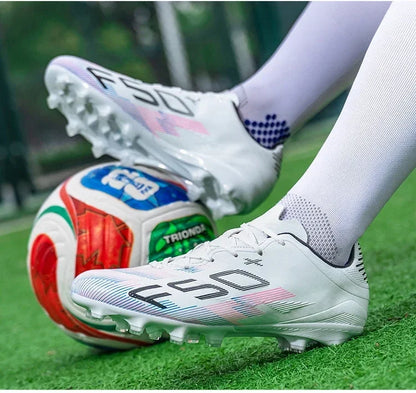 Nouvelles chaussures de football pour hommes, chaussures d'entraînement, baskets de match, chaussures de football pour terrain en herbe, chaussures de sport professionnelles antidérapantes, ultra-légères, unisexes.