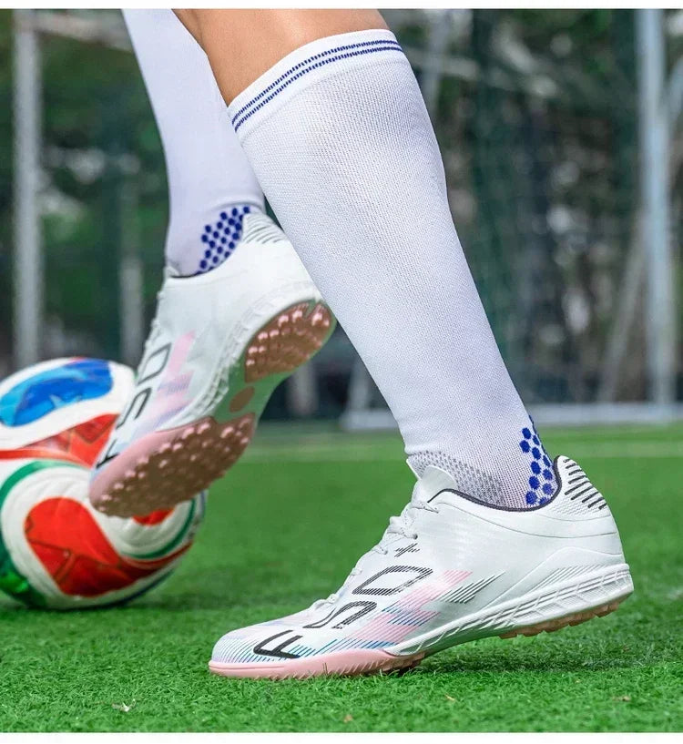 Nouvelles chaussures de football pour hommes, adaptées à la pratique sur gazon, ultralégères, antidérapantes, baskets de sport pour activités de plein air, chaussures de football professionnelles, chaussures d'entraîne