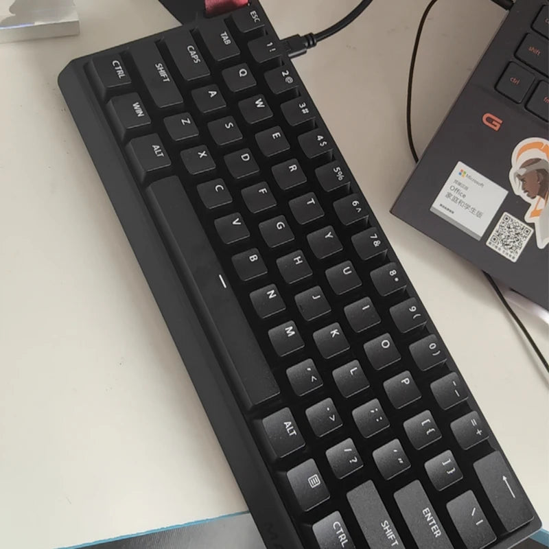 FGG MAD60 Gaming-RGB-Tastatur mit magnetischen Schaltern, fürs Gaming, Full-Key-Hot-Swap, schnelle Reaktionszeit, individuell anpassbare Gaming-Tastatur für Einsteiger