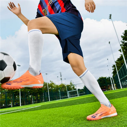 Nuove scarpe da calcio da uomo con tacchetti per erba, comode scarpe da futsal per turf, scarpe sportive ultraleggere FG antiscivolo indoor per adulti