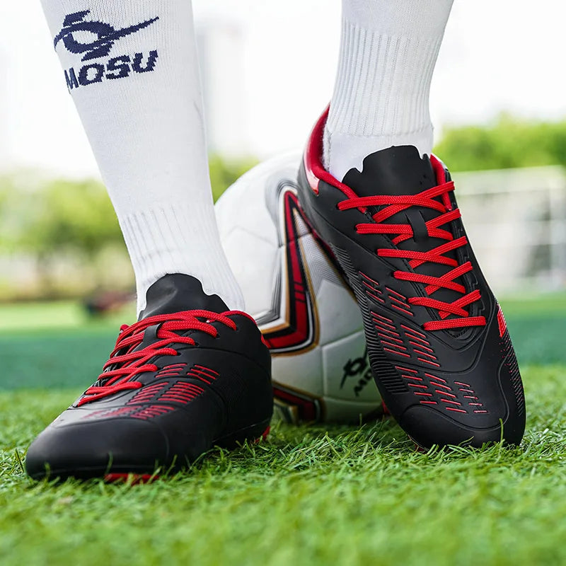 Nuove scarpe da calcio da uomo e donna, scarpe sportive per interni ed esterni con tacchetti lunghi e spezzati per allenamento su tappeto da calcio